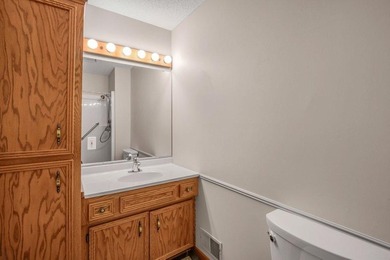 Enjoy easy, single-level living in this beautifully maintained - photo 11