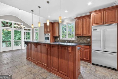 Experience exceptional lakefront living in this stunning 5 - photo 15