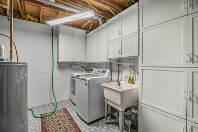 Enjoy easy, single-level living in this beautifully maintained - photo 18