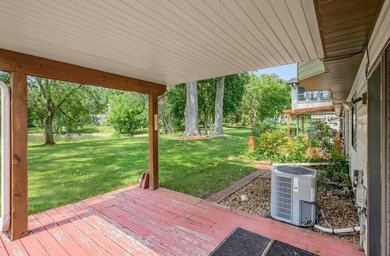 Enjoy easy, single-level living in this beautifully maintained - photo 21