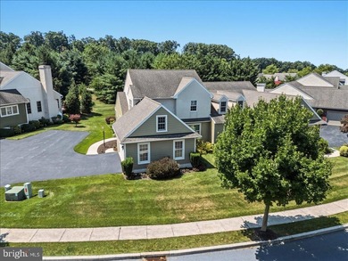 Welcome to this beautifully maintained home in the desirable - photo 1