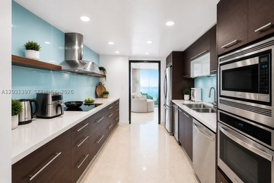 TRUE TROPHY UNIT WITH 20 FOOT CEILINGS, 2,498 LIVING SQFT AND - photo 7