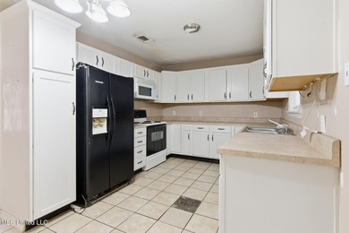 Don't miss your opportunity to own this charming 2-bedroom - photo 7