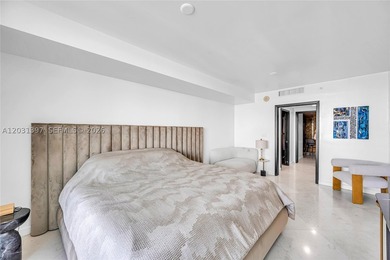 TRUE TROPHY UNIT WITH 20 FOOT CEILINGS, 2,498 LIVING SQFT AND - photo 8