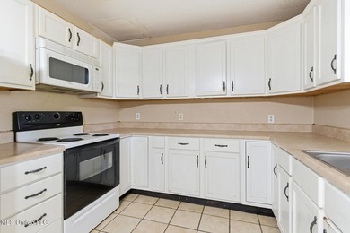 Don't miss your opportunity to own this charming 2-bedroom - photo 9