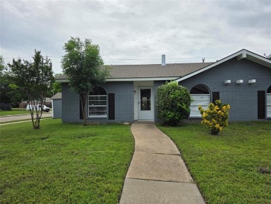 Lake Home Sale Pending in Rowlett, Texas