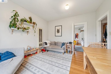 Surrounded by an abundant orchard, this sunny Bay Area Edwardian - photo 10