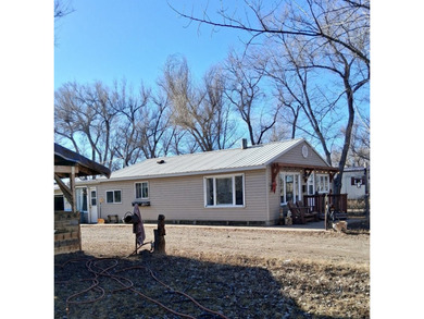 Yellowstone River Home For Sale in Glendive Montana