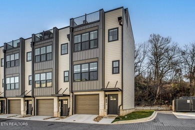 Fort Loudoun Lake Home For Sale in Knoxville Tennessee