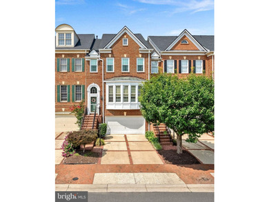 Welcome to the prestigious gated golf course community of River - photo 1