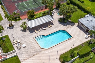 This charming 2-bedroom, 2-bath single-family home offers - photo 3