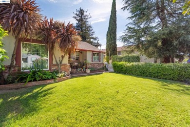 The quintessential Niles home! A polished gem that has been - photo 4
