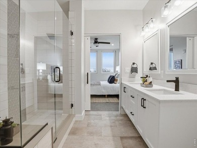 Boutique Old Town luxury - rarely available! Experience