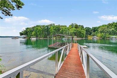 The Keowee Life awaits you at 3 Horizon Pointe. This luxury home - photo 12