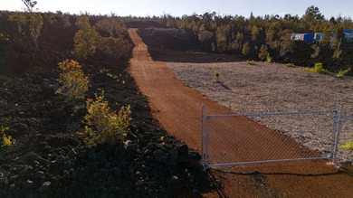 Shovel-ready 1-acre parcel in Hawaiian Ocean View Estates with a - photo 3