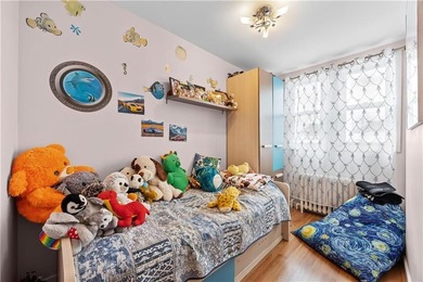 Welcome to your dream home in Sheepshead Bay! This stunning - photo 14