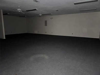 Prime Commercial Space Near Medical Hub - Ideal for Healthcare