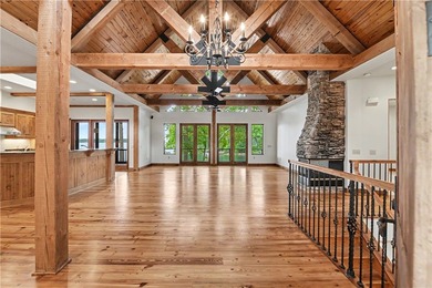 The Keowee Life awaits you at 3 Horizon Pointe. This luxury home - photo 15