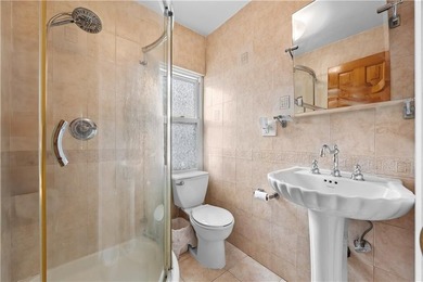 Welcome to your dream home in Sheepshead Bay! This stunning - photo 17