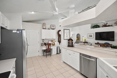 Waterfront living in Rotonda Lakes! This beautifully maintained - photo 17