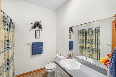 Immaculate walkout rambler nestled on 2 secluded acres in East - photo 17