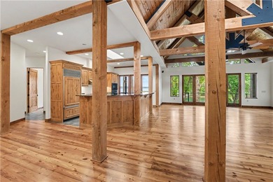 The Keowee Life awaits you at 3 Horizon Pointe. This luxury home - photo 17
