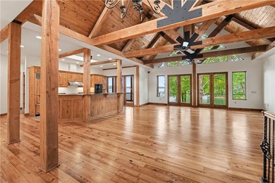 The Keowee Life awaits you at 3 Horizon Pointe. This luxury home - photo 18