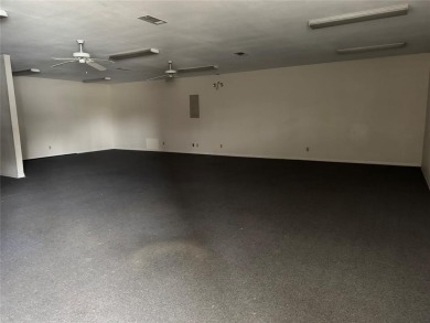 Prime Commercial Space Near Medical Hub - Ideal for Healthcare