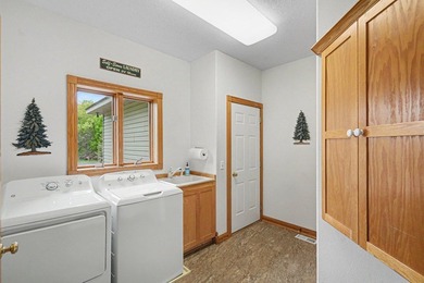 Immaculate walkout rambler nestled on 2 secluded acres in East - photo 20