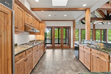 The Keowee Life awaits you at 3 Horizon Pointe. This luxury home - photo 20
