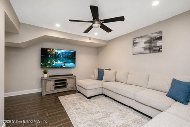 Beautifully maintained extra-large semi-attached home located in - photo 23