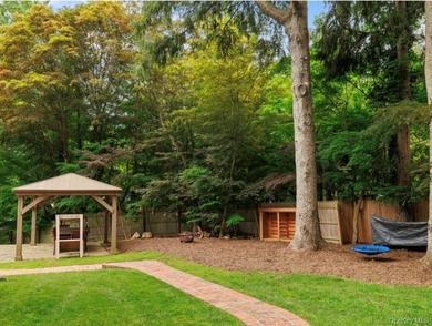 Welcome to this beautifully maintained 3,068 sq. ft. Colonial - photo 25