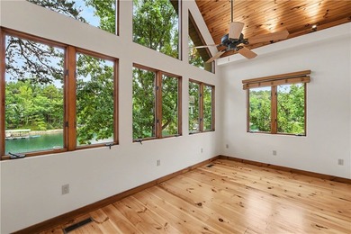 The Keowee Life awaits you at 3 Horizon Pointe. This luxury home - photo 27