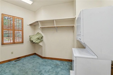 The Keowee Life awaits you at 3 Horizon Pointe. This luxury home - photo 30