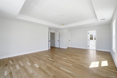 Welcome to this beautifully crafted 5 bedroom, 3 full bath home - photo 31
