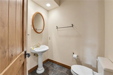 The Keowee Life awaits you at 3 Horizon Pointe. This luxury home - photo 35