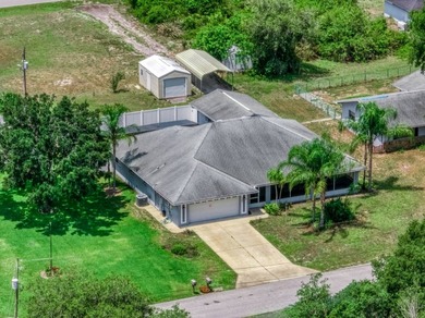 Welcome to your own slice of Florida paradise! This beautifully - photo 4