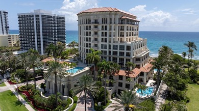 Spectacular and rarely found direct oceanfront villa with - photo 3