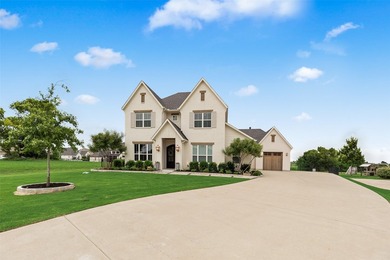Welcome to this exceptional custom home located on a premium - photo 3