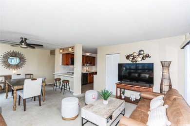 Turnkey, fully furnished 983 sq. ft. condo in desirable Ala Wai - photo 11