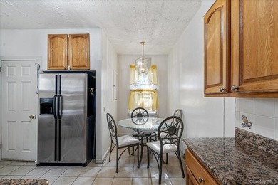 East Flatbush Opportunity! Welcome to this solid 3-bedroom, 2 - photo 11