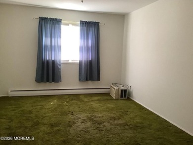 Welcome to Cedar Glen Homes. Enter into an enclosed front room - photo 13