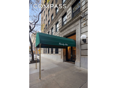 Timeless Elegance One Block from Central Park From the moment - photo 15