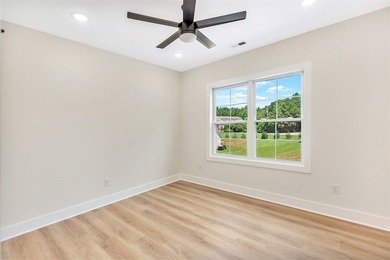 Craftsman-style 4-bedroom home featuring an attached side-entry - photo 18