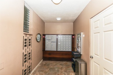 Turnkey, fully furnished 983 sq. ft. condo in desirable Ala Wai - photo 23