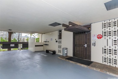 Turnkey, fully furnished 983 sq. ft. condo in desirable Ala Wai - photo 24
