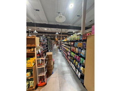 This strategically located grocery store presents an outstanding - photo 24