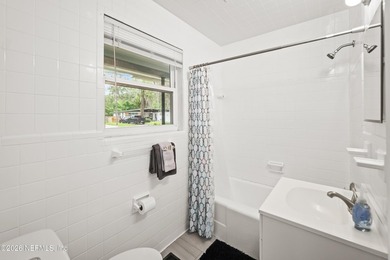 Welcome to your move-in-ready retreat just steps from NAS - photo 25
