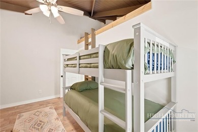 Charming and one-of-a-kind, this 2-bedroom, 1.5-bath round cabin - photo 33