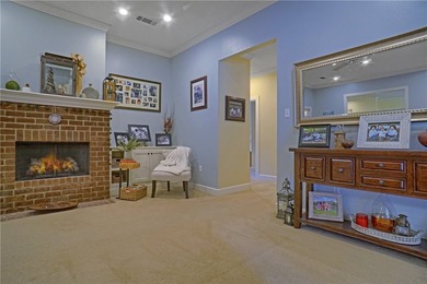 Homes that offer location, elegance, and space don't come up - photo 8